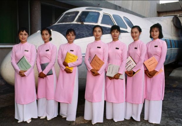 Vietnam Airlines Attendants